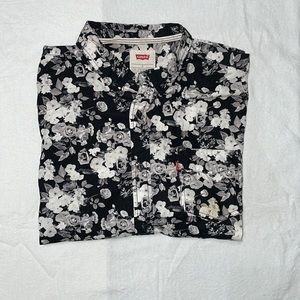 Levi’s Floral Buttondown